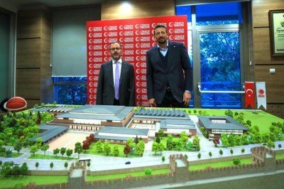 Bakan Kasapoğlu TBF Başkanı Hidayet Türkoğlu ile bir araya geldi