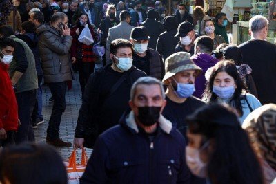 Bilim Kurulu üyesi uyardı: Vaka sayısı 60 binlere sıçrarsa yeniden kapanma gündeme gelebilir