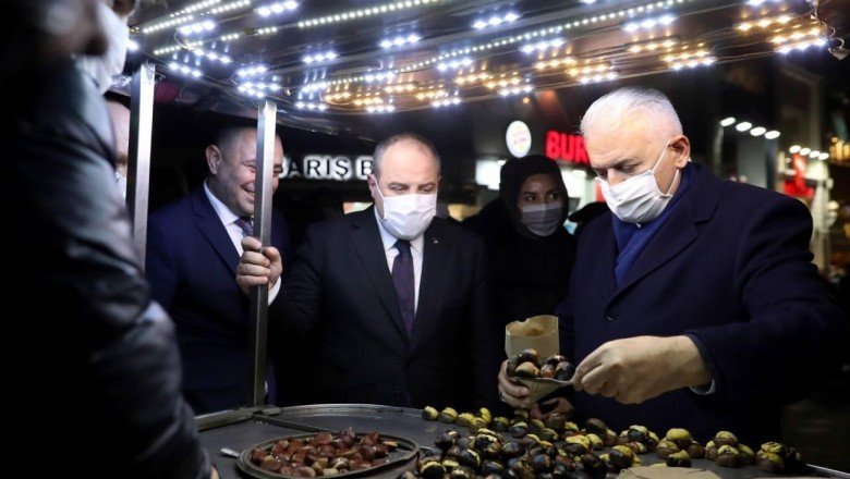 Binali Yıldırım ve Mustafa Varank İstiklal Caddesi'ni gezdi