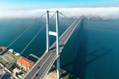 Boğaz'ın gerdanlığı 48 yıldır kıtaları birbirine bağlıyor