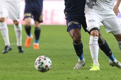 Fenerbahçe, Konyaspor'a konuk olacak