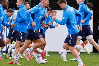 Fenerbahçe'de Konyaspor maçı hazırlıkları sürdü