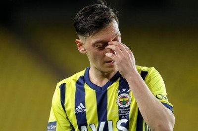 Fenerbahçe'de Mesut Özil şoku