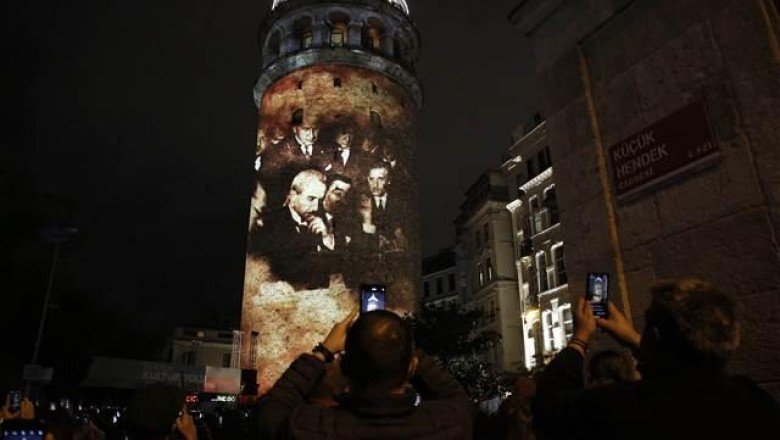Galata Kulesi'nde Cumhuriyet Bayramı'na özel görsel şölen