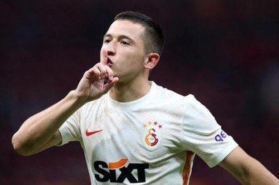 Galatasaray'ın yeni orta sahası daha genç ve daha dinamik