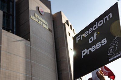 Gazetecileri engelleyen polislerin soruşturması yeniden açıldı