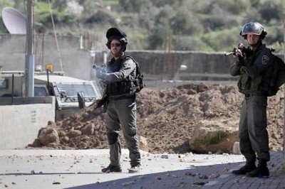 İsrail polisi Kudüste Filistinlileri yaraladı