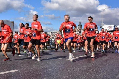 İstanbul'da bir ilk: Cumhuriyet Koşusu düzenlendi