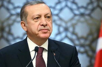 Karar yazarı: Öyle bir dış güç ki tam dünyaya nizamat verecek oluyoruz, hemen çıkıp sinsi bir plan tezgâhlıyorlar!