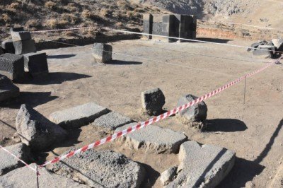 Kef Kalesi kazılarında Urartu izleri bulundu