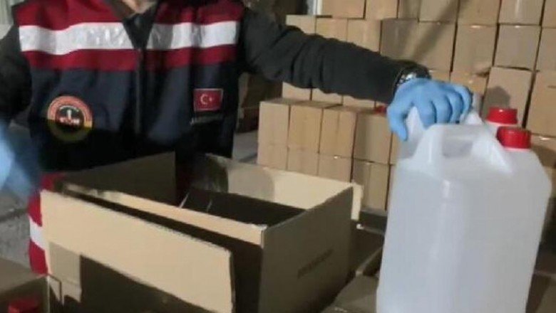 Küçükçekmece'de sahte içki operasyonu