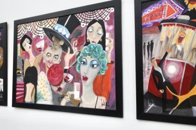 Londra'da 100'den fazla Türk sanat eseri sanatseverlerle buluştu