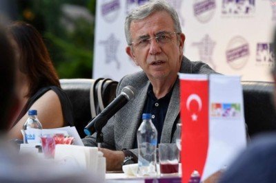 Mansur Yavaş: ''3 bin tona yakın silajlık mısır üreticiye ücretsiz dağıtılacak''