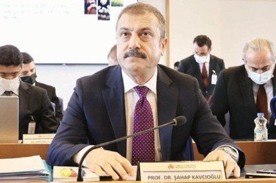 Merkez Bankası Başkanı Kavcıoğlu, yılın son enflasyon raporunu açıkladı... ‘Cari fazla ile fiyat istikrarı da sağlanır’