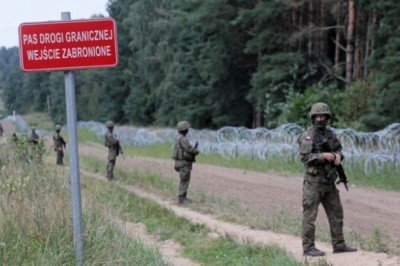 Polonya, Belarus sınırına duvar inşa etmeye karar verdi