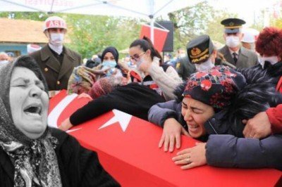 Şehit Uzman Çavuş Harun Çalışkan, son yolcuğuna uğurlandı