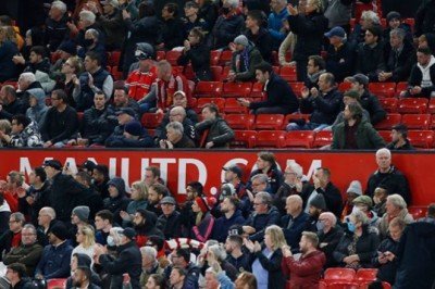 Taraftardan Manchester United'a 'saçlarım döküldü' davası