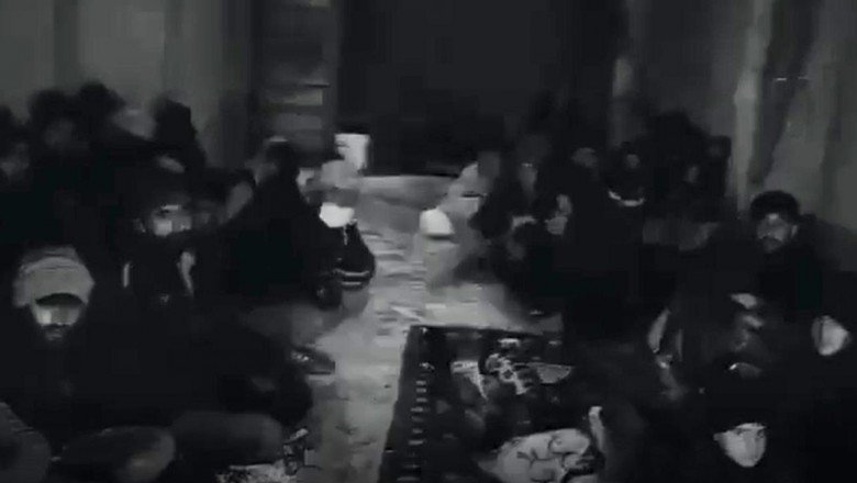 Boş dükkanda 73 düzensiz göçmen yakalandı