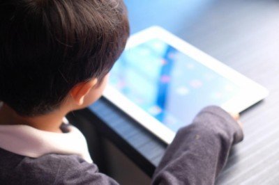 Çocuklar internette izlediklerini hayatlarına yansıtabiliyor