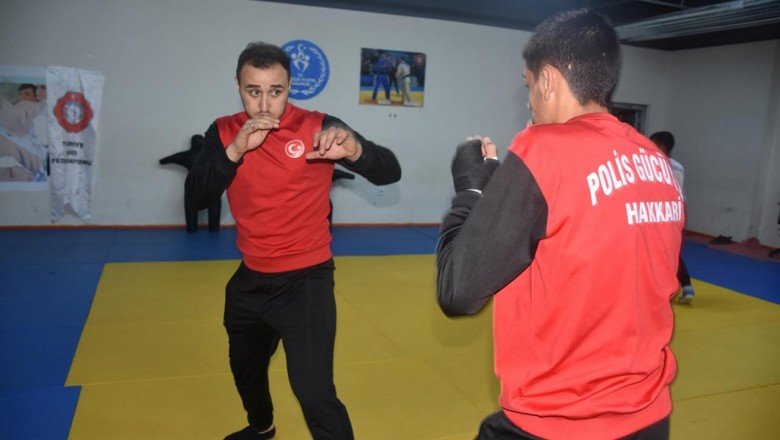 Hakkari'de Polis Gücü Spor Kulübü yüzlerce genci sporla tanıştırdı