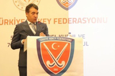 Hokey Federasyonunda Sadık Karakan yeniden başkan seçildi