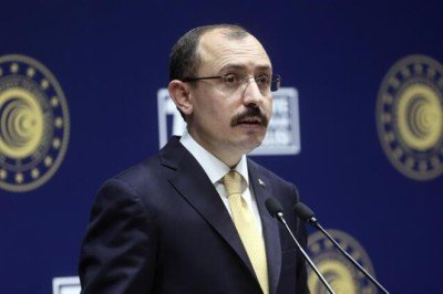 İhracatta rekor müjdesi... Bakan Muş duyurdu: En çok arttıran 3. ülke olduk