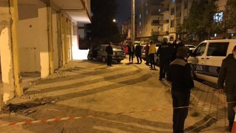 Kolonları çatlayan apartman tahliye edildi