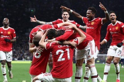 Manchester United Tottenham'ı 3 golle geçti