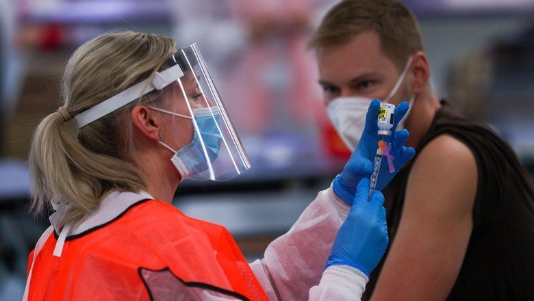 New York'ta aşı olmayan kamu çalışanları izne çıkarıldı