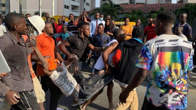 Nijerya'da 21 katlı bina çöktü