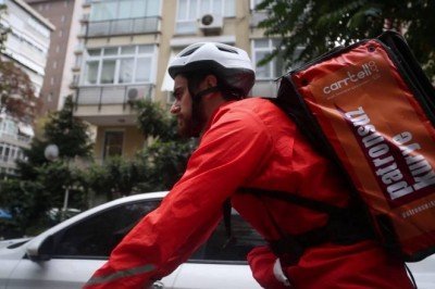 Patronsuz Kurye işbaşında