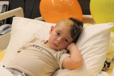 Romanya'da doktorların 'uyutalım' dediği çocuk, Türkiye'de sağlığına kavuştu