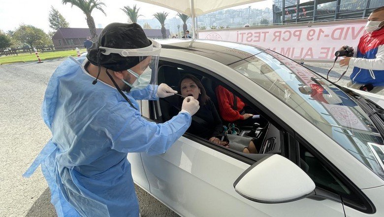 Türkiye'de bir ilk: Araçta PCR testi yapıldı