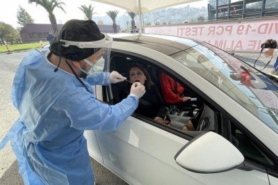 Türkiye'de bir ilk: Araçta PCR testi yapıldı