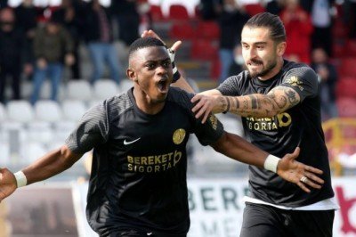 Ümraniye doludizgin devam ediyor