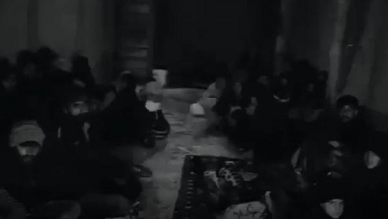 Van'da 'şok evine' baskında 73 kaçak göçmen yakalandı: 3 kişi gözaltında