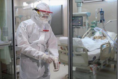 Yoğun bakımlarda koronavirüs hastalarına kameralı takip