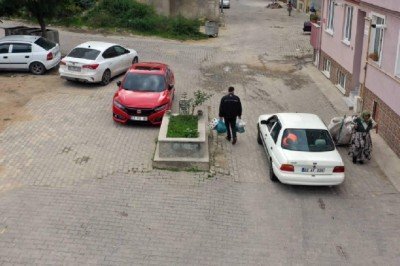 Yol ortasında kalan kabir tartışması: Ahmet Bey burada mı yatıyor?