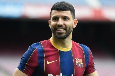 Agüero 3 ay sahalardan uzak kalacak