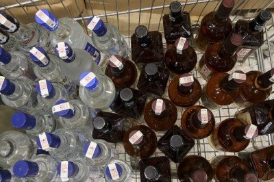 Edirne'de 125 şişe kaçak içki ele geçirildi