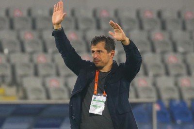 Emre Belözoğlu Başakşehir'i ayağa kaldırdı