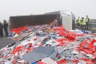 Kuzey Marmara Otoyolu'nda 6 araç birbirine girdi