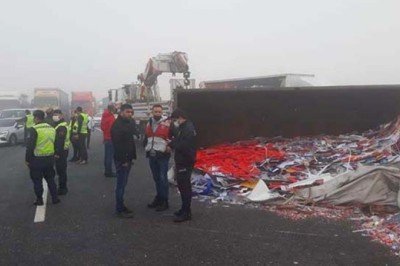 Kuzey Marmara Otoyolu'nda kaza ulaşımı aksattı