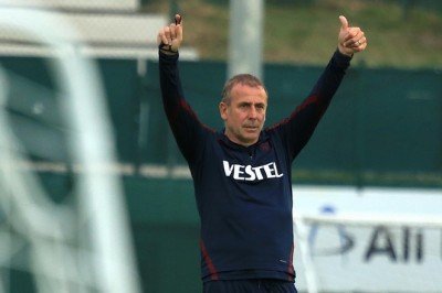 Abdullah Avcı Beşiktaş karşısında ilk peşinde