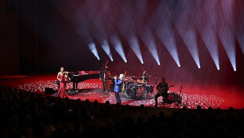 Chris Botti AKM'de müzikseverlerle buluştu