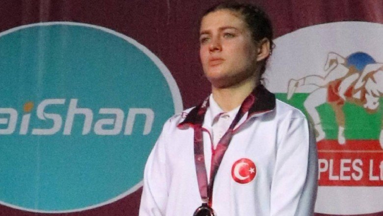 Eda Tekin'den bronz madalya