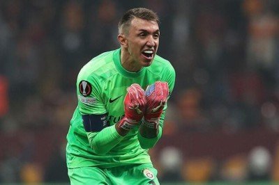 Fernando Muslera'dan Lokomotivli futbolculara tepki