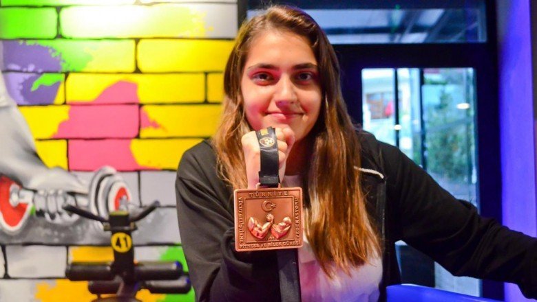 Genç bilek güreşçi Selin Tuğba Ergenç'in hayali ayyıldızlı forma