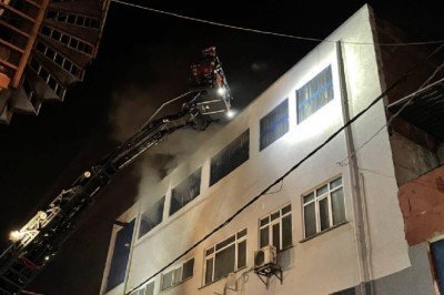 Kağıthane'de iş yerinde çıkan yangın söndürüldü