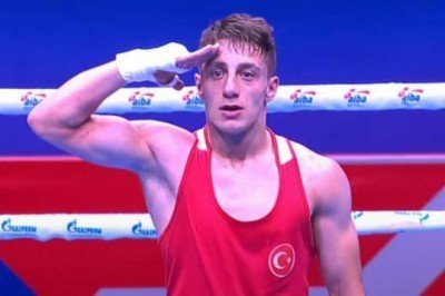 Kerem Özmen, gümüş madalyayı garantiledi